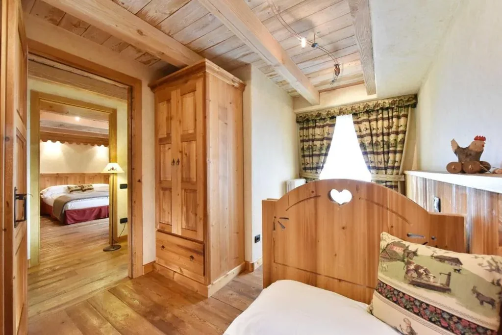 2 Interconnecting Rooms — Hotel Miravidi a Cervinia