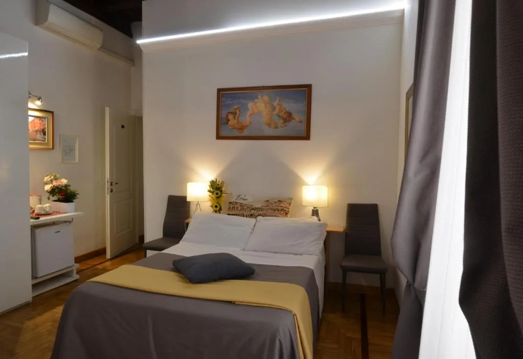 2 Connecting Rooms — Roman Nights