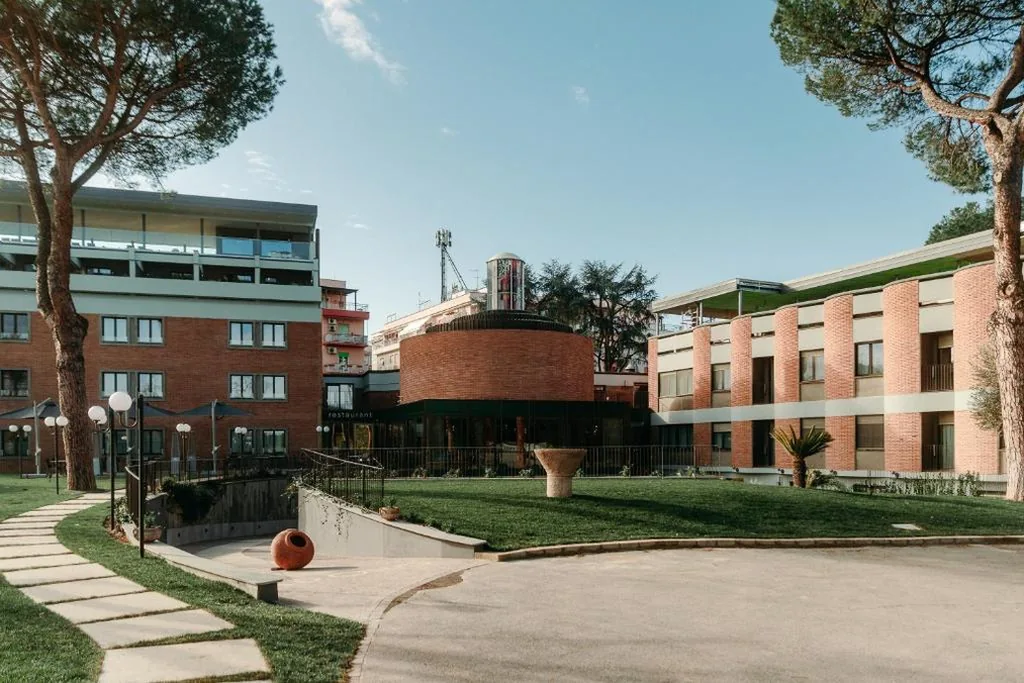 Adoro Hotel — foto 4