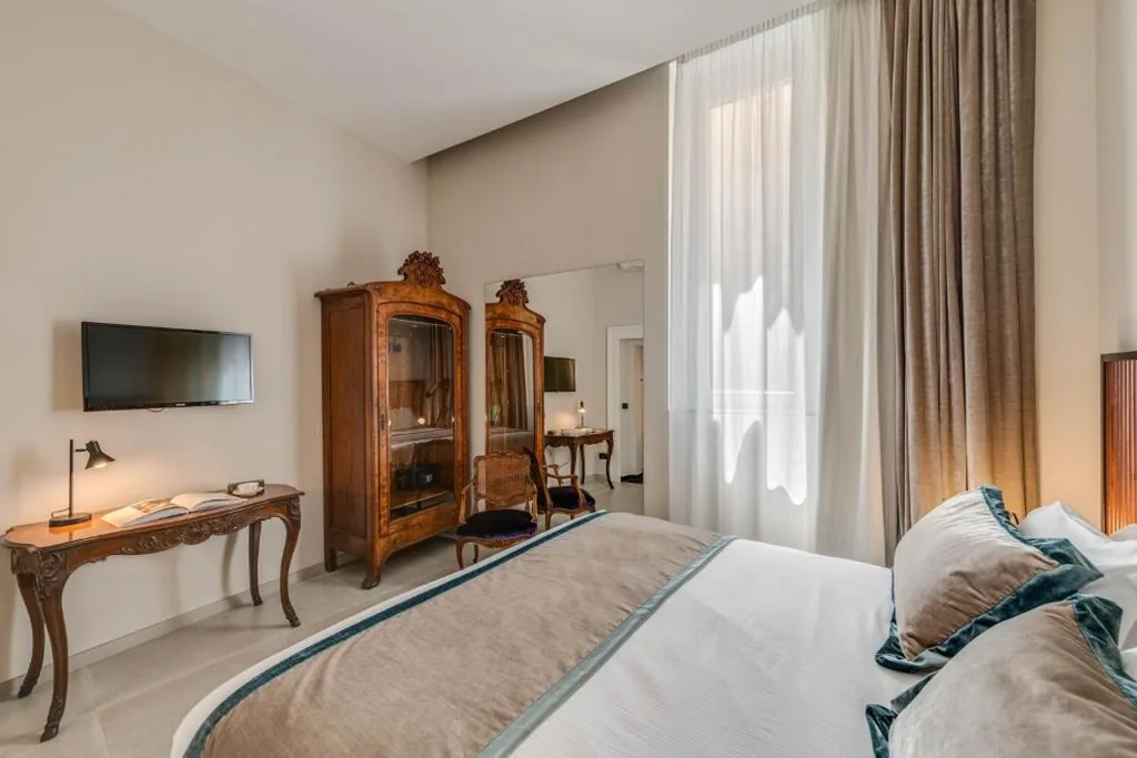 Adrianus Hotel