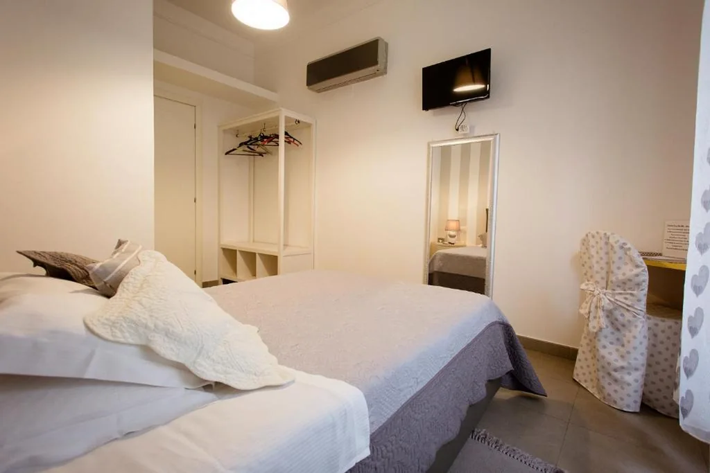 Affittacamere e appartamenti – Rent rooms and Apartments Le Camere Nel Corso – ADULTS ONLY — foto 4