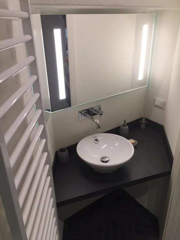 Al vecchio porto casa a Cannero — foto 3