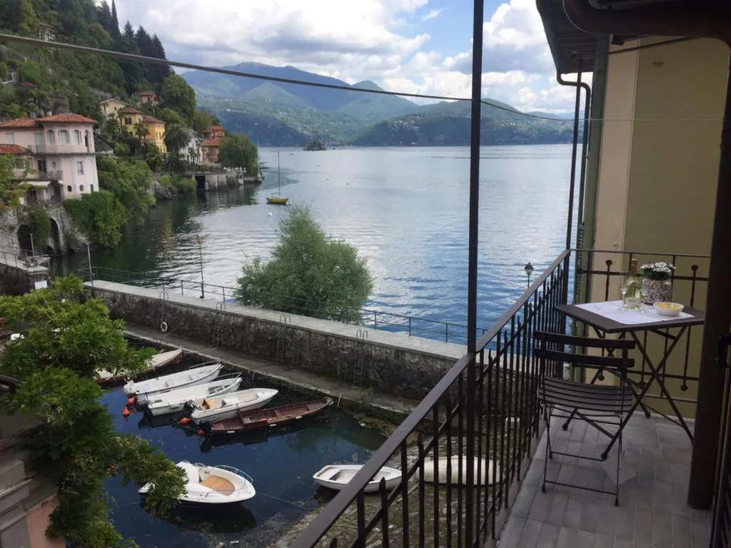 Al vecchio porto casa a Cannero — foto 6