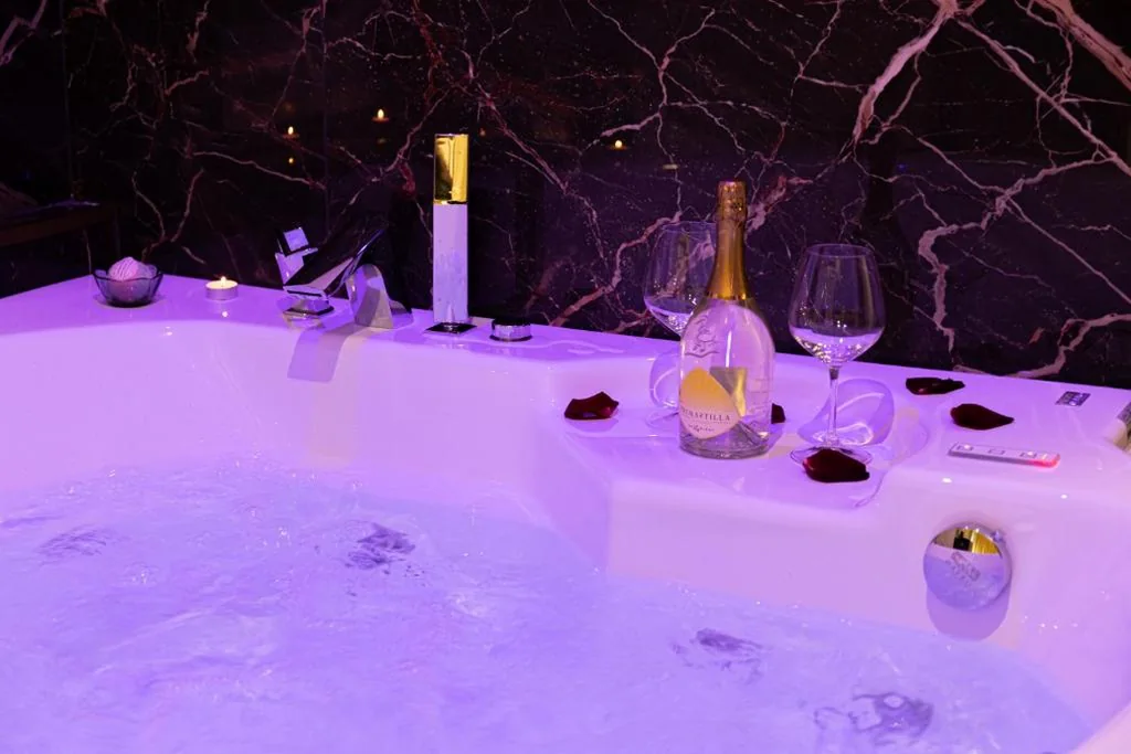 AlbaDea Suites&Jacuzzi — foto 7