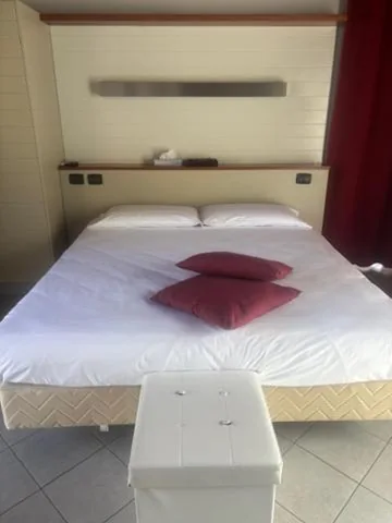 Camera Matrimoniale Standard — Albavillage Rooms & Camping