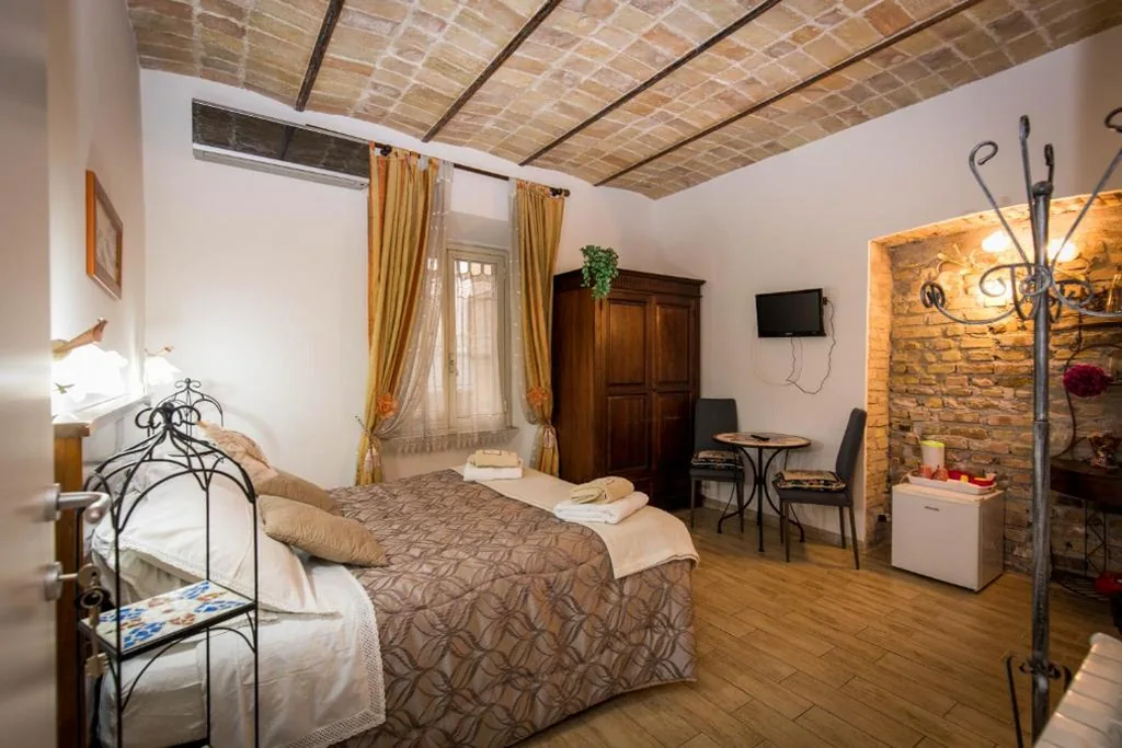 All’Ombra Del Cupolone Guest House