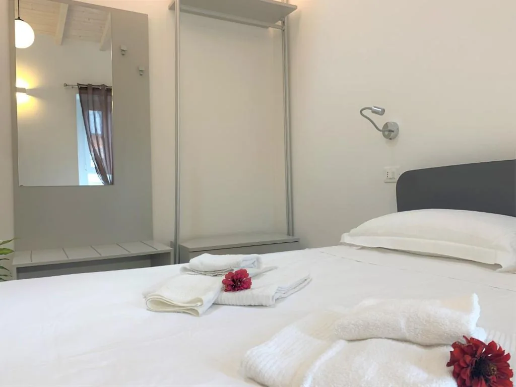 Ampia Camera Matrimoniale — Affittacamere Stella di Mare
