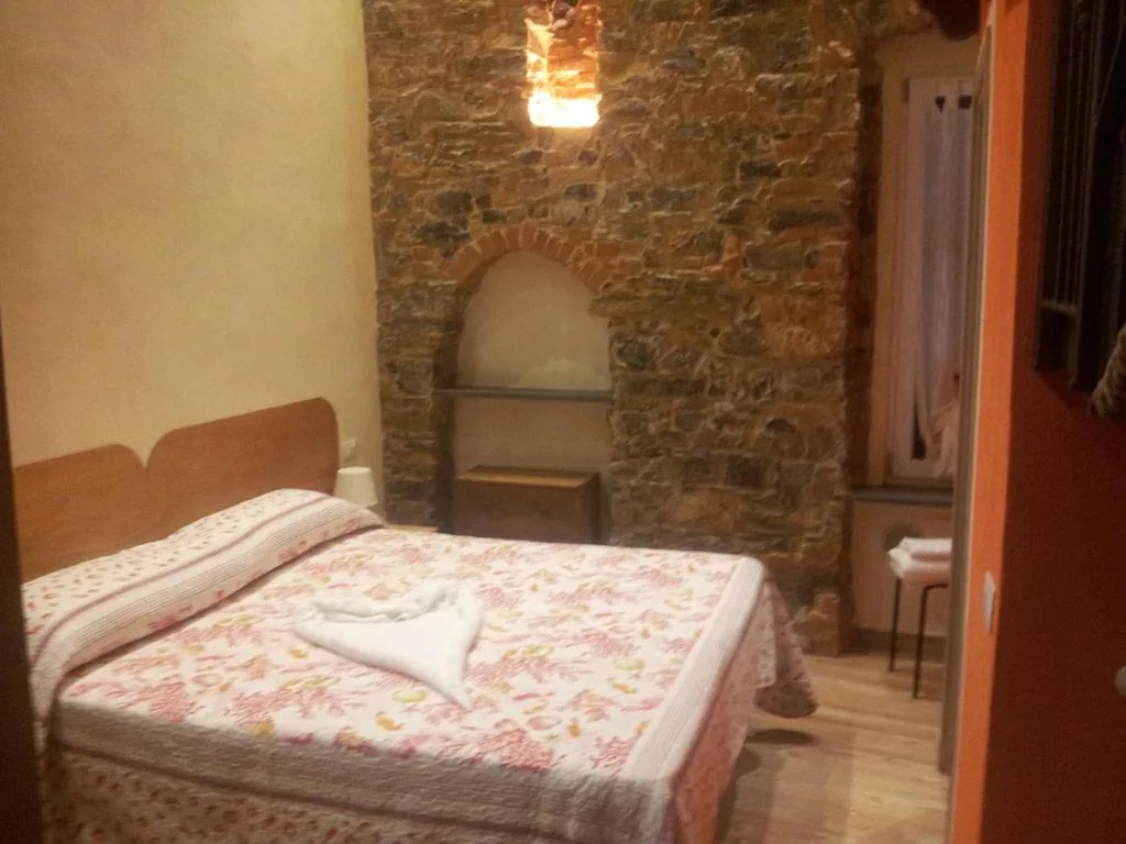 Ampia Camera Matrimoniale — Apartment Camere Cinque Terre Andrea