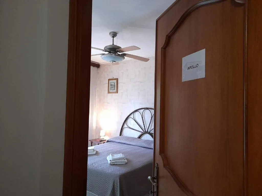 Large Double Room — B&B ANXUR