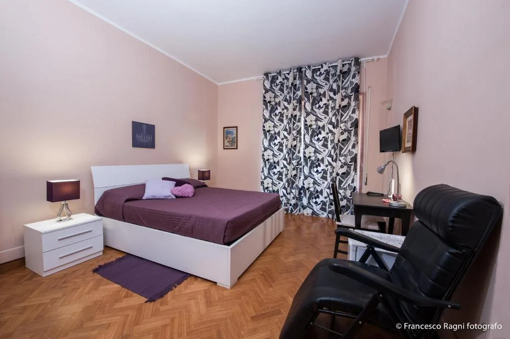 Ampia Camera Matrimoniale — B&B St. Peter’s Suites