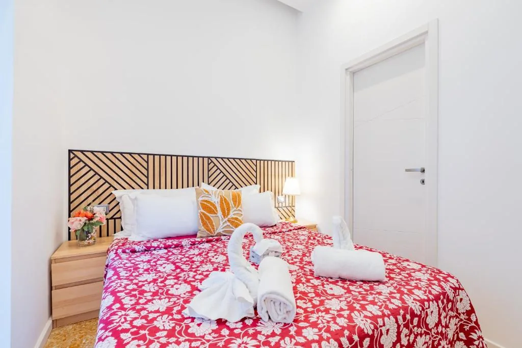Large Double Room — BARONE HOUSE