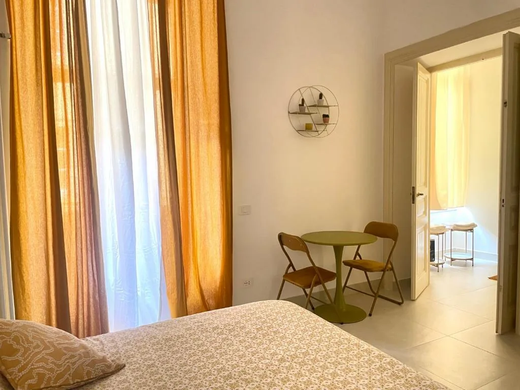 Ampia Camera Matrimoniale — Bed & Breakfast RCH Roman Central House
