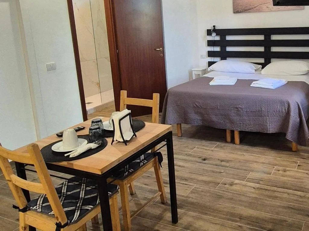 Large Double Room — Casa Marzio Apartments