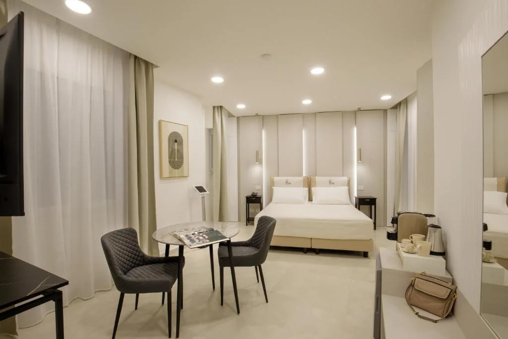 Ampia Camera Matrimoniale — Cosmo Vatican Rooms