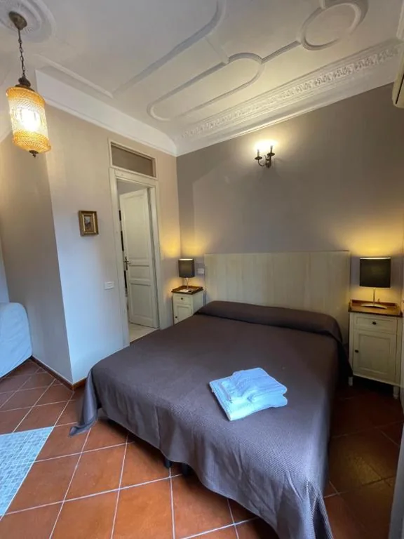 Ampia Camera Matrimoniale/Doppia con Letti Singoli — Santa Bibiana B&B