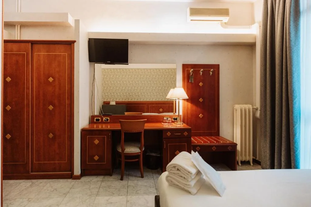 Ampia Camera Matrimoniale — Hotel Chelsea