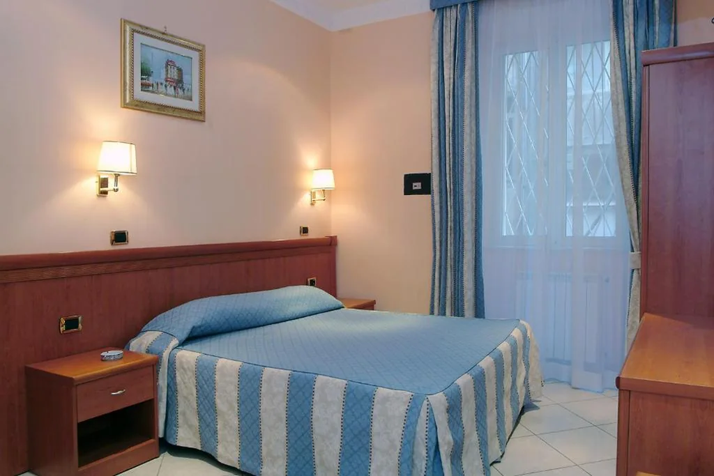 Ampia Camera Matrimoniale — Hotel Meridiana