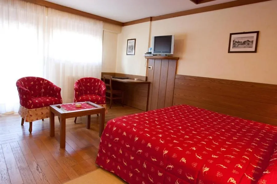 Ampia Camera Matrimoniale — Hotel Pavillon