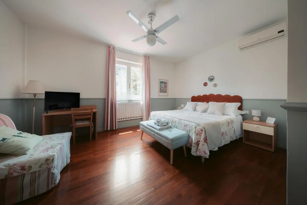 Ampia Camera Matrimoniale — Inn Rome B&B