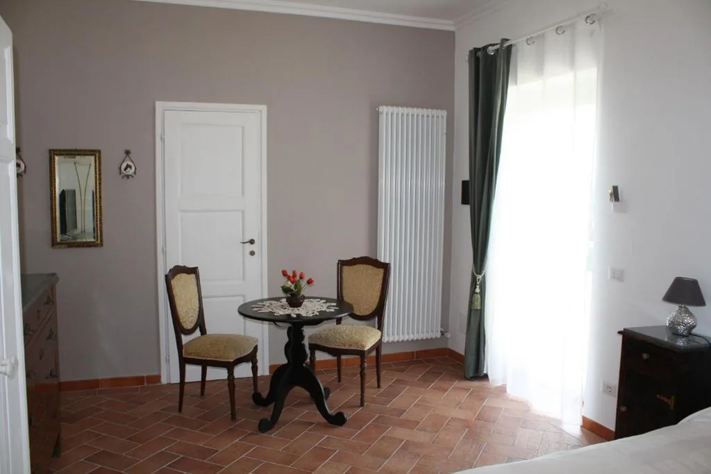 Spacious Double Room — Ippocastano B&B