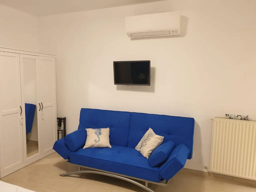 Large Double Room — L’approdo
