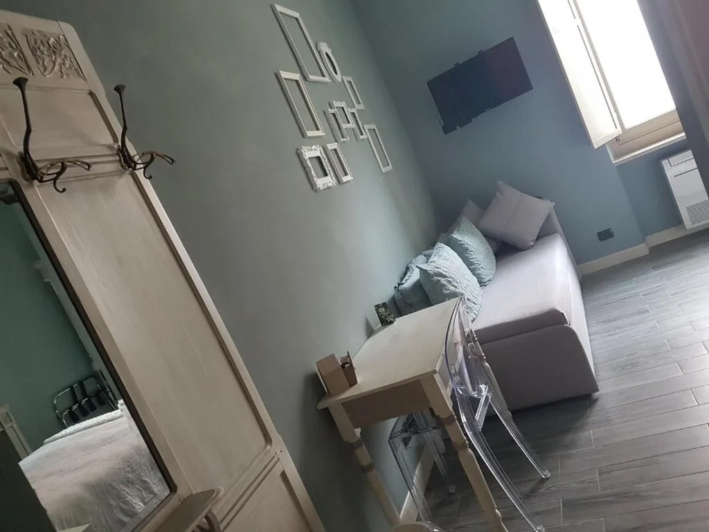 Ampia Camera Matrimoniale — L’Ortodellerose