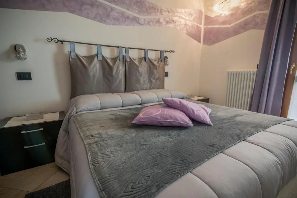 Large Double Room — La Casa Del Grillo 1