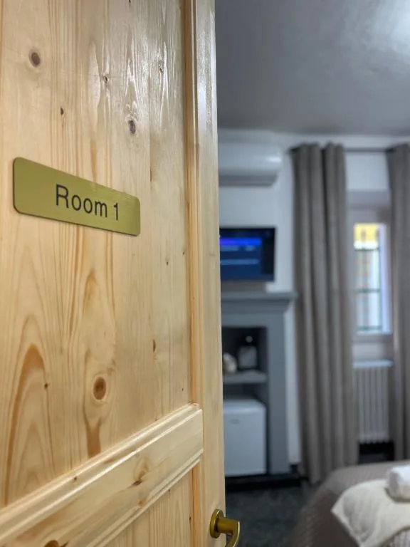 Large Double Room — la casa di mira
