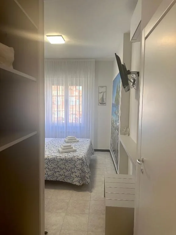 Ampia Camera Matrimoniale — La Casa sul Mare – Monterosso – Cinque Terre