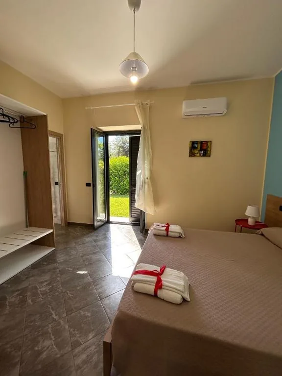 Ampia Camera Matrimoniale — La Flacca Rooms