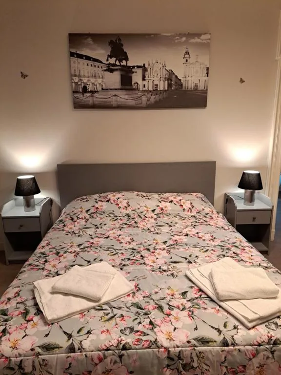Large Double Room — Loca