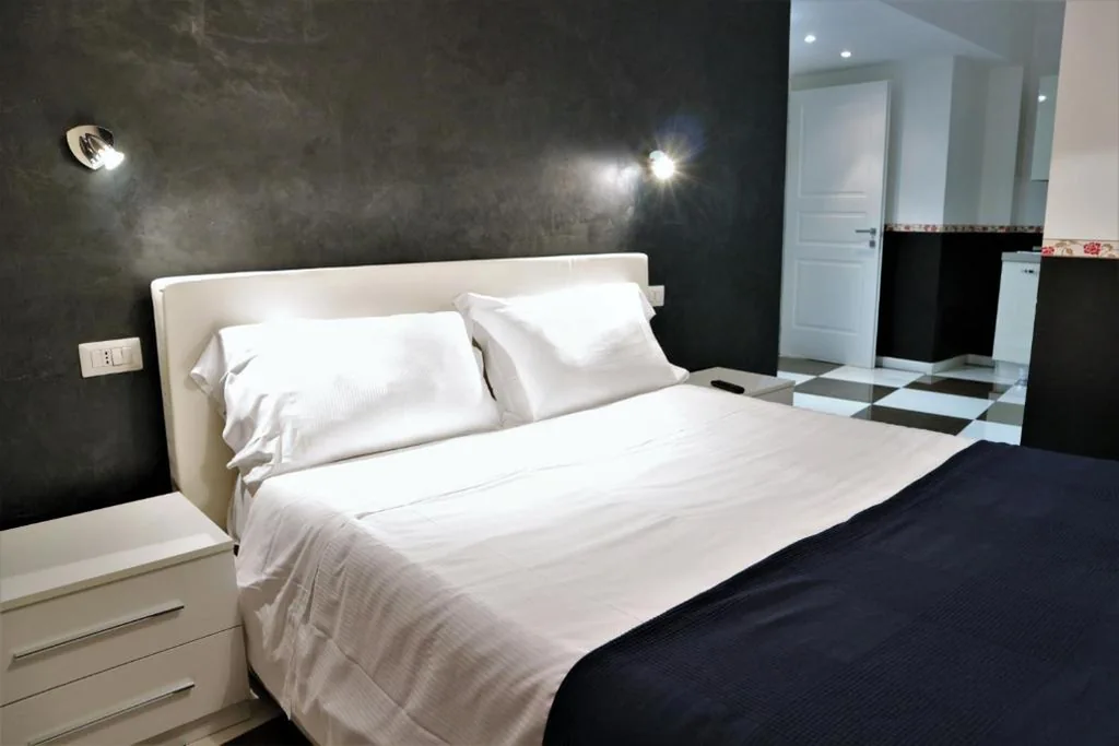 Large Double Room — Luxury Vatican Rooms