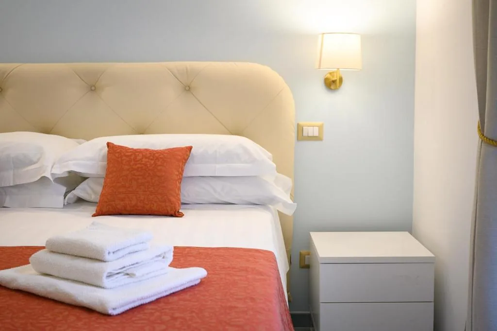 Ampia Camera Matrimoniale — Magnoliahome Suites at the Vatican