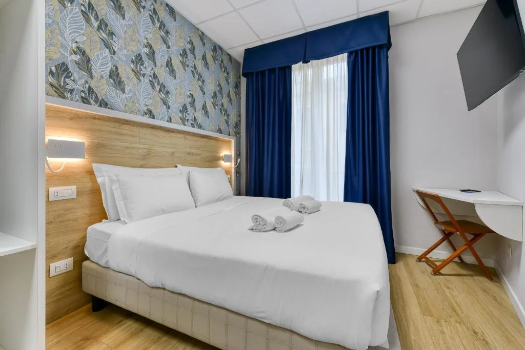 Ampia Camera Matrimoniale — ROME’S GLORIA HOTEL