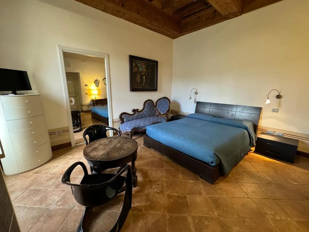Ampia Camera Matrimoniale — Villa Dell’Annunziata