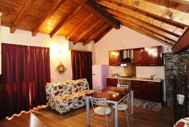 Appartamenti Vacanze e Camere Roccetta Fiorita — foto 3