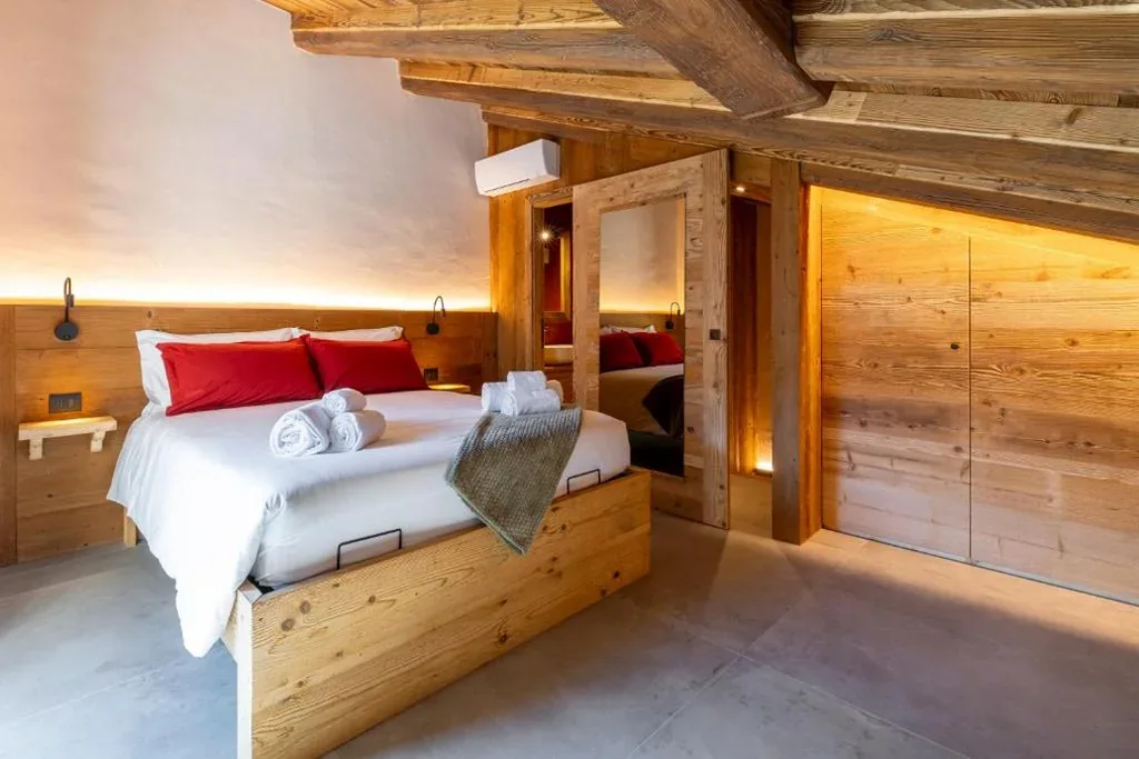 Two-Level Small Apartment — Le Grenier d’Antan – Relax Suite Aosta