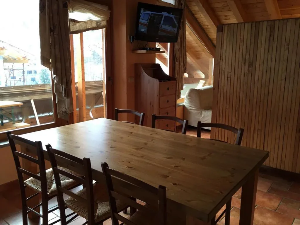 2-Bedroom Attic Apartment — La Maison du Guide