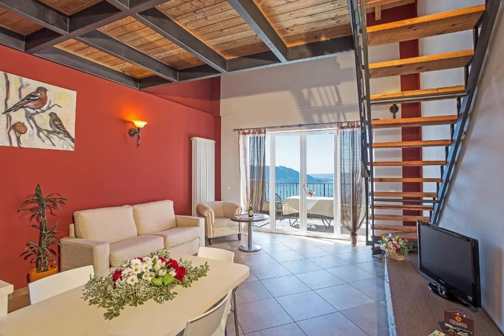 Appartamento con 1 Camera da Letto (2 Adulti + 2 Bambini) - su 2 Livelli — Residence Usignolo