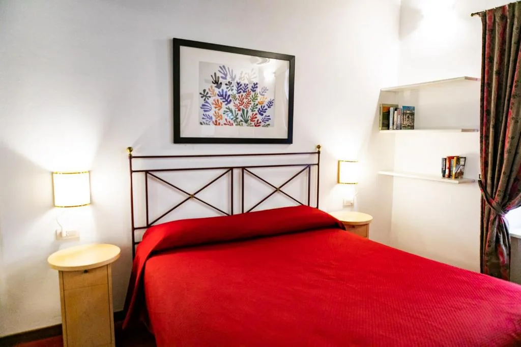 1-Bedroom Apartment (2 Adults) - Babuino 172 — Incentrum