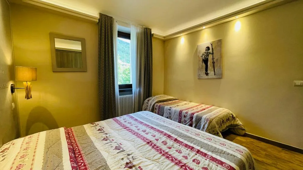 One-Bedroom Apartment (5 Adults) — Residence Tabor