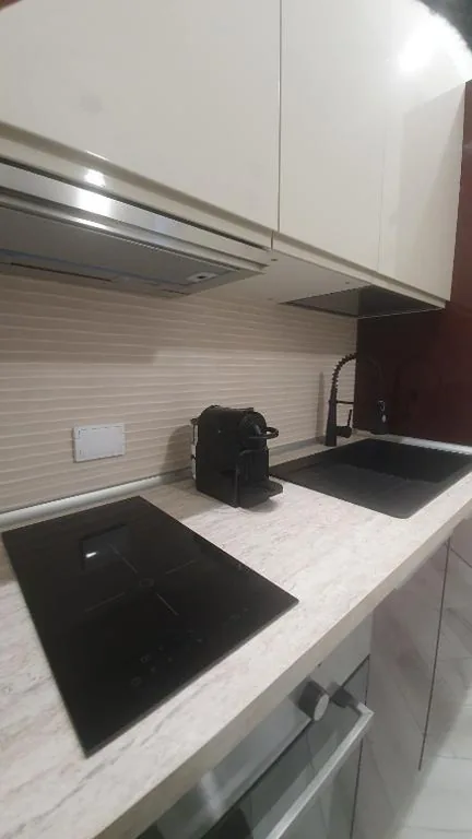1-Bedroom Apartment — b&b 1930