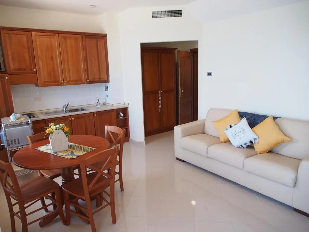 One-Bedroom Apartment with Balcony and Sea View — Lido Resort