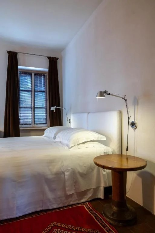 Appartamento con 1 Camera da Letto — Casa del Pingone