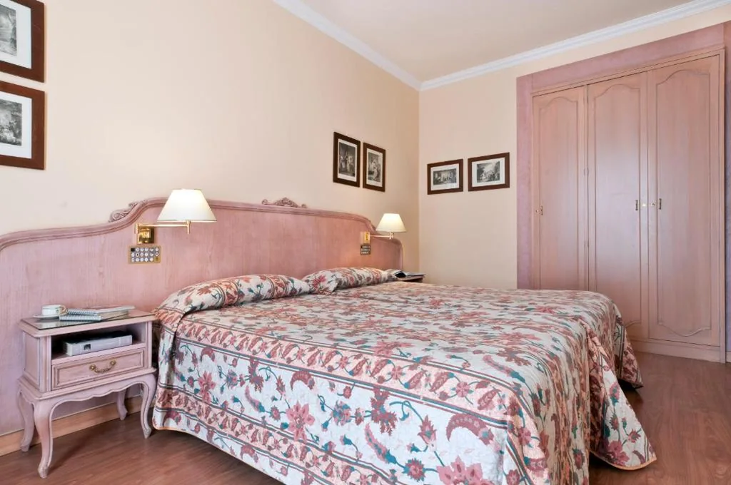 Apartment with 1 Bedroom and Mountain View (3 Adults) — Residence Carl&Do