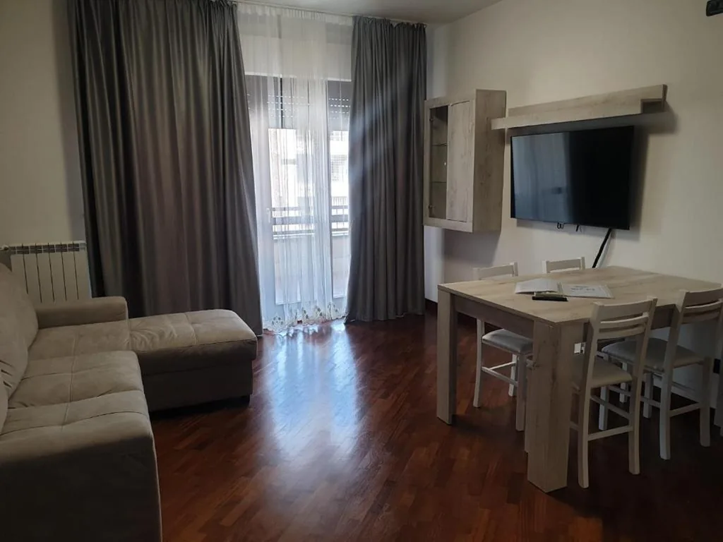 One-Bedroom Apartment with Balcony — Domus al Parco Guest House