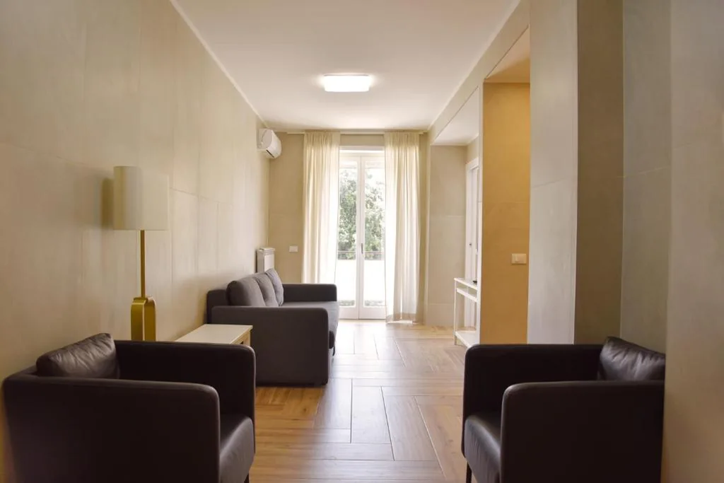 Appartamento con 1 Camera da Letto e Balcone — La Maison Latina Guest House