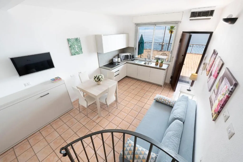 Appartamento con 1 Camera da Letto e con Balcone Vista Lago — Residence Casa & Vela