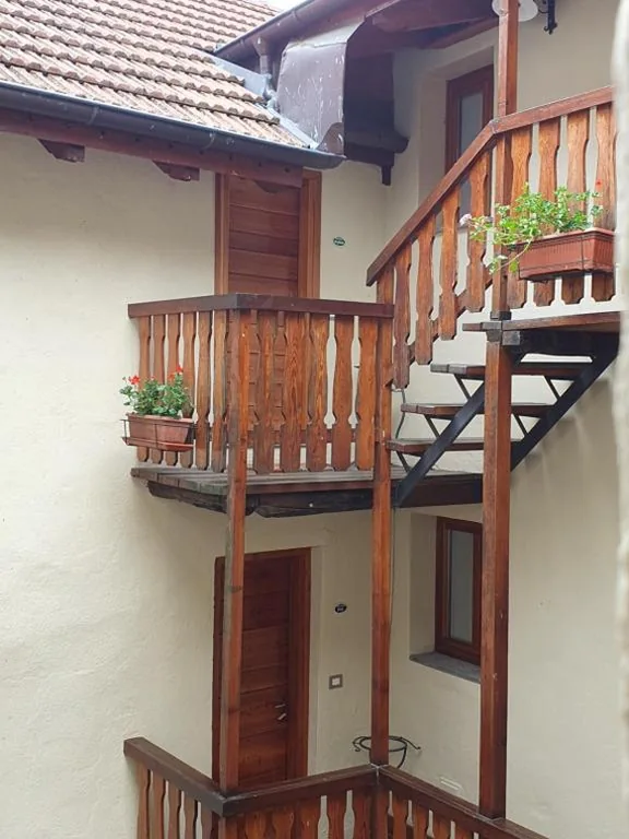 Appartamento con 1 Camera da Letto e Patio — Appartamenti Vacanze e Camere Roccetta Fiorita