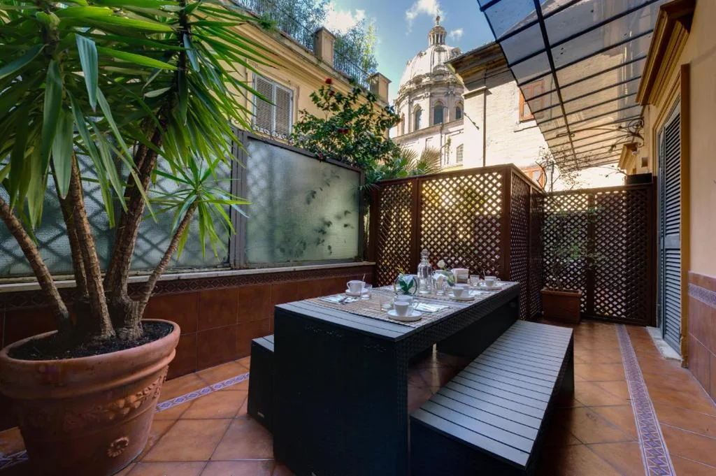 1-Bedroom Apartment with Terrace — Lh Royal Suites Terrace